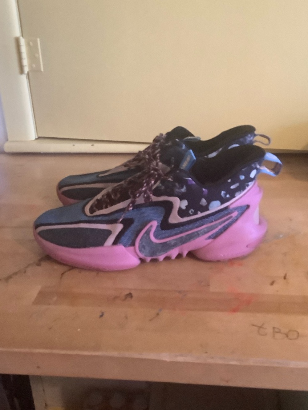 Athletic Sneakers in Navy and Pink
